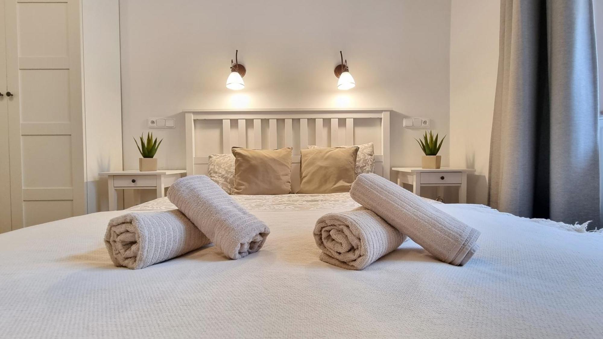 Finnem Rentals Florenc Прага Екстериор снимка
