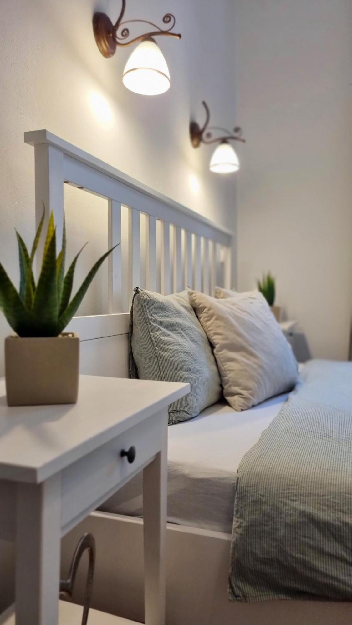 Finnem Rentals Florenc Прага Екстериор снимка