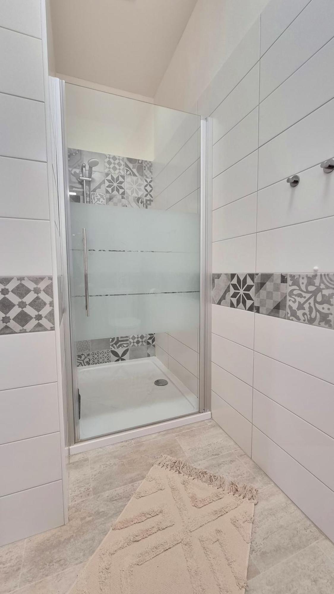 Finnem Rentals Florenc Прага Екстериор снимка
