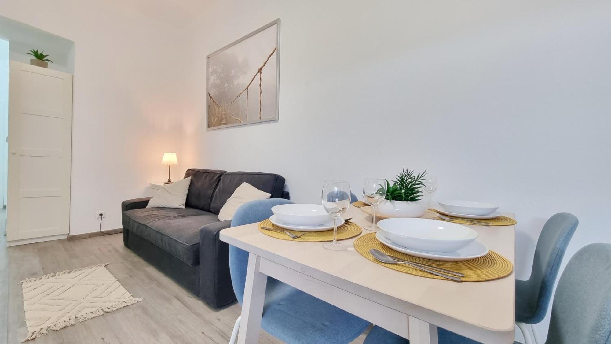 Finnem Rentals Florenc Прага Екстериор снимка