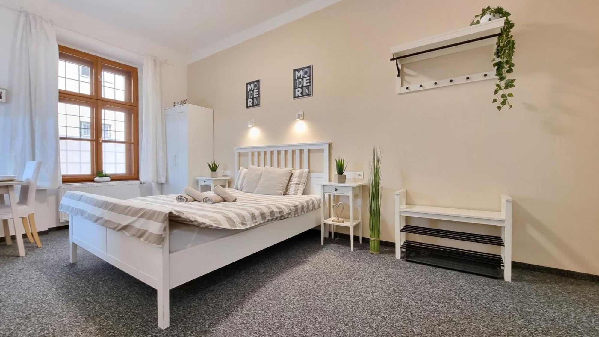Finnem Rentals Florenc Прага Стая снимка