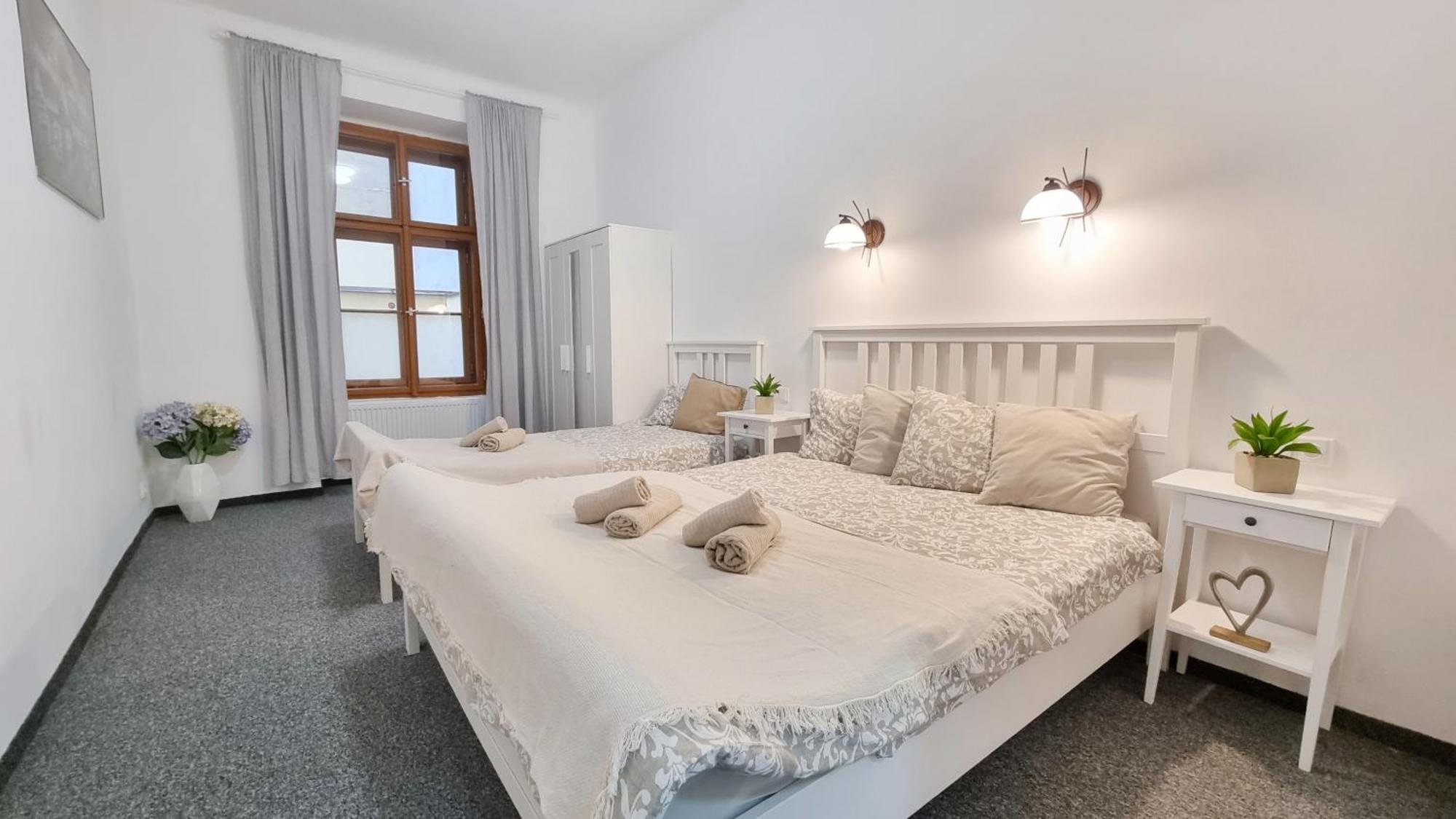 Finnem Rentals Florenc Прага Стая снимка